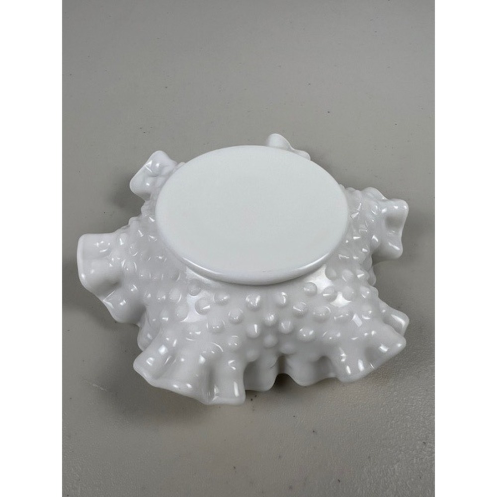 Vintage Fenton White Milk Glass Hobnail Ruffled Edge Small‎ Candy Trinket Bowl